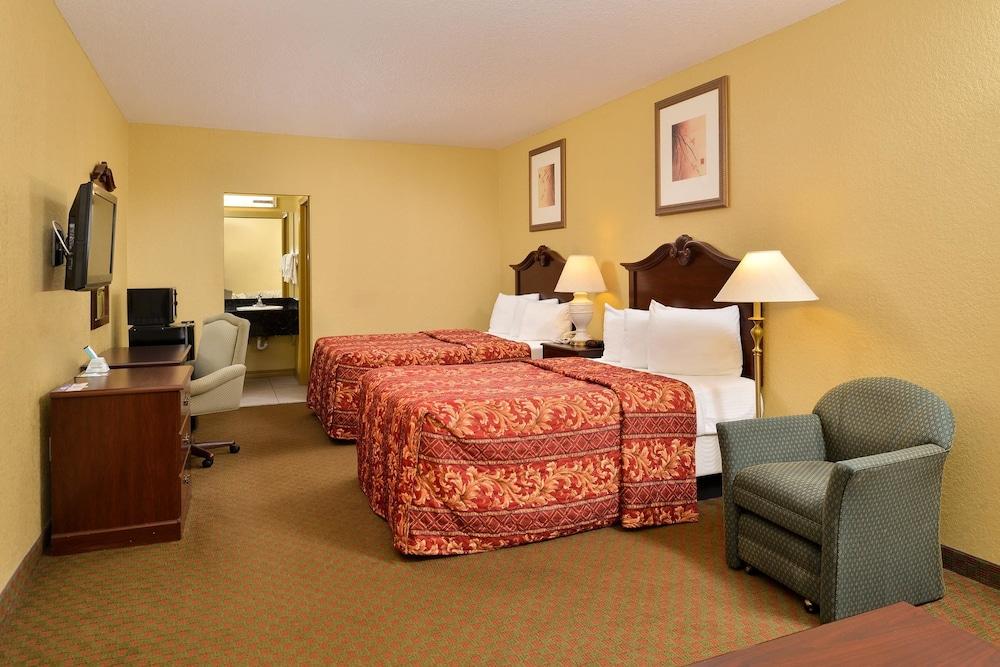 Americas Best Value Inn Starke photo 4