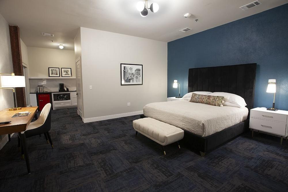 Greyhound Inn photo 6