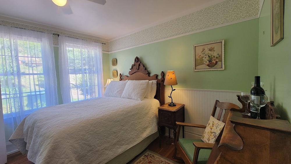 The Historic Requa Inn photo 95