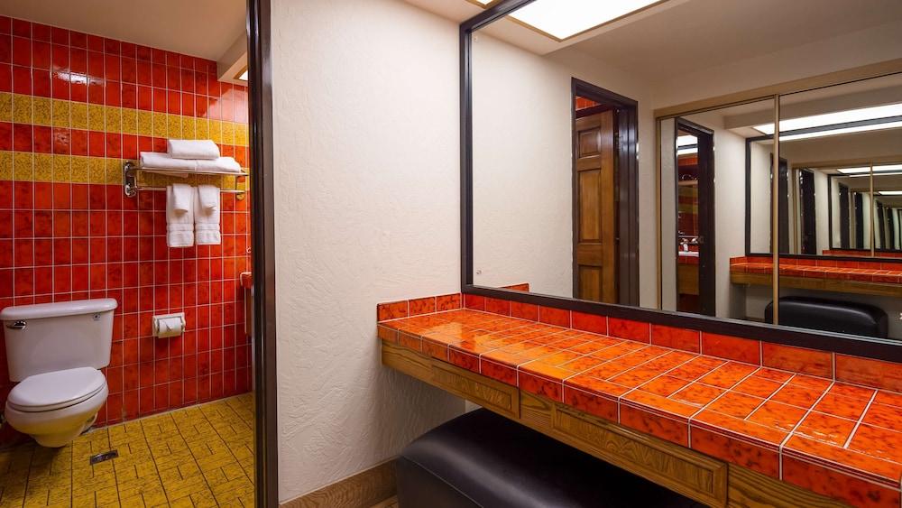 Best Western Pine Tree Motel photo 5