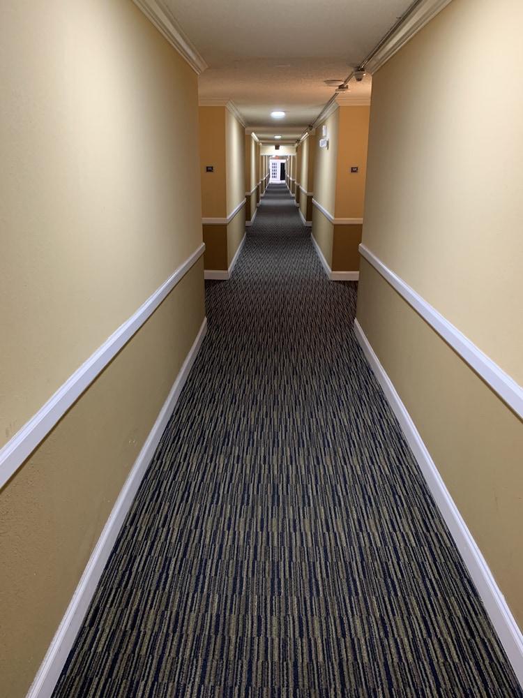 Travelodge by Wyndham Odessa photo 18
