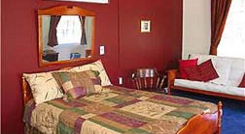 MacArthur Inn photo 4