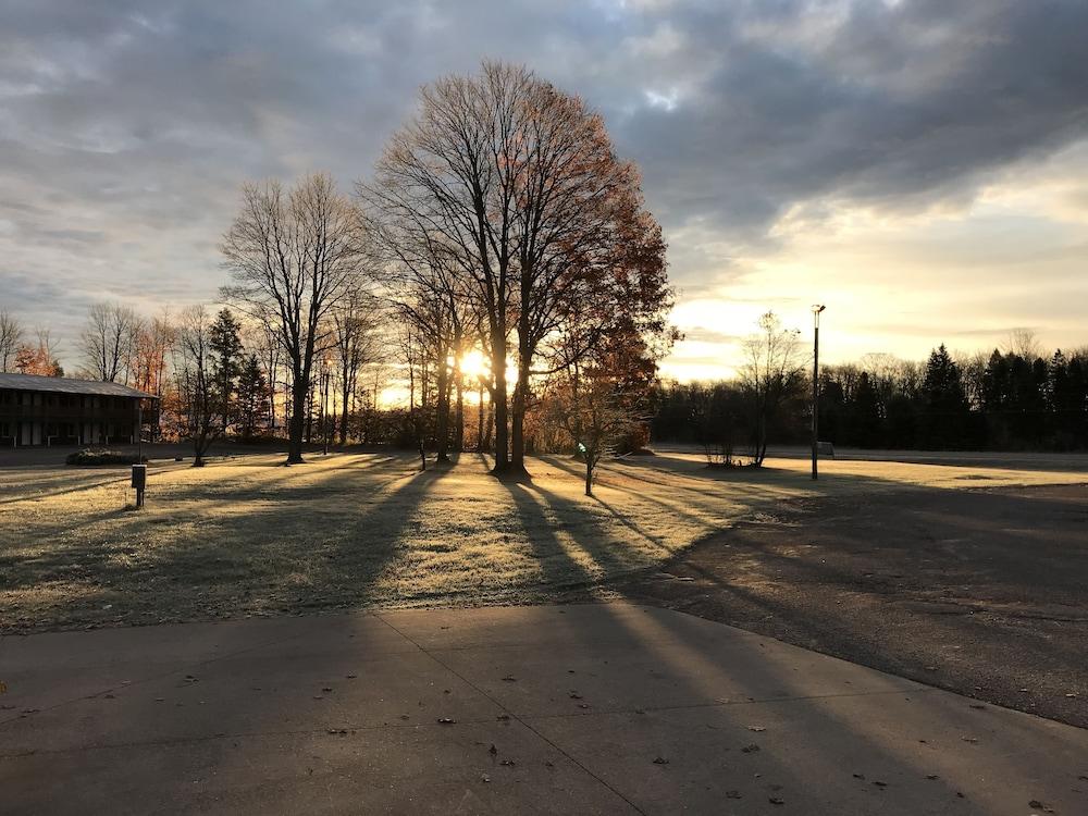 Quality Inn & Suites Munising photo 34