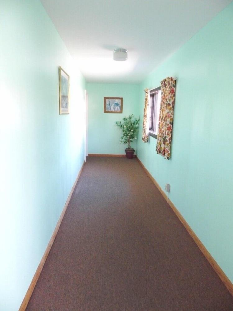 Redclyffe Shore Motor Inn photo 43