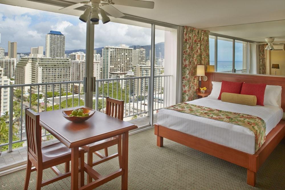 Pacific Monarch Hotel photo 25