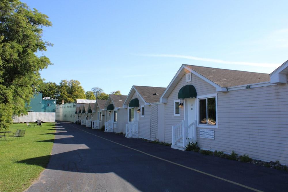 Lockview Motel photo 46
