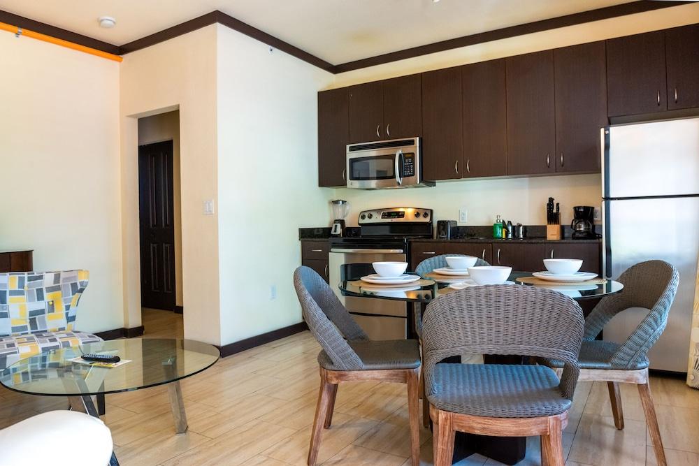 Tradewinds Apartment Hotel photo 47