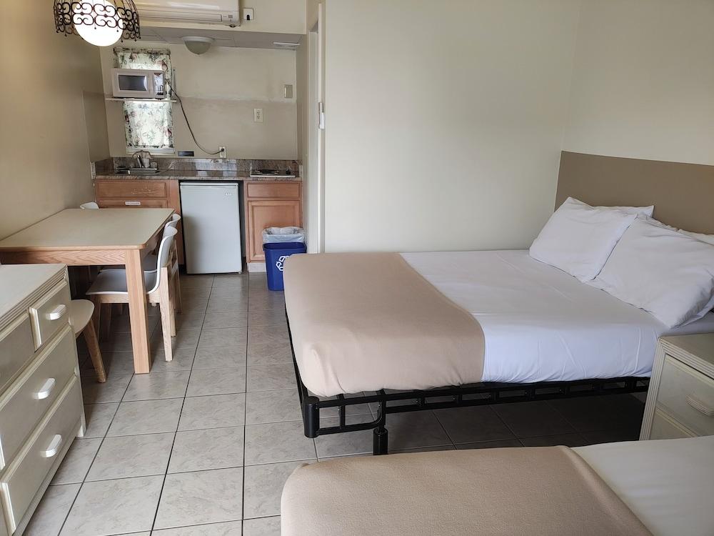 Condor Motel photo 34