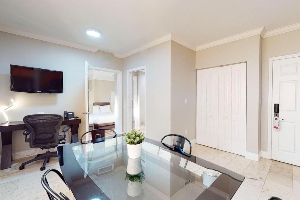 Nuvo Suites Hotel photo 35