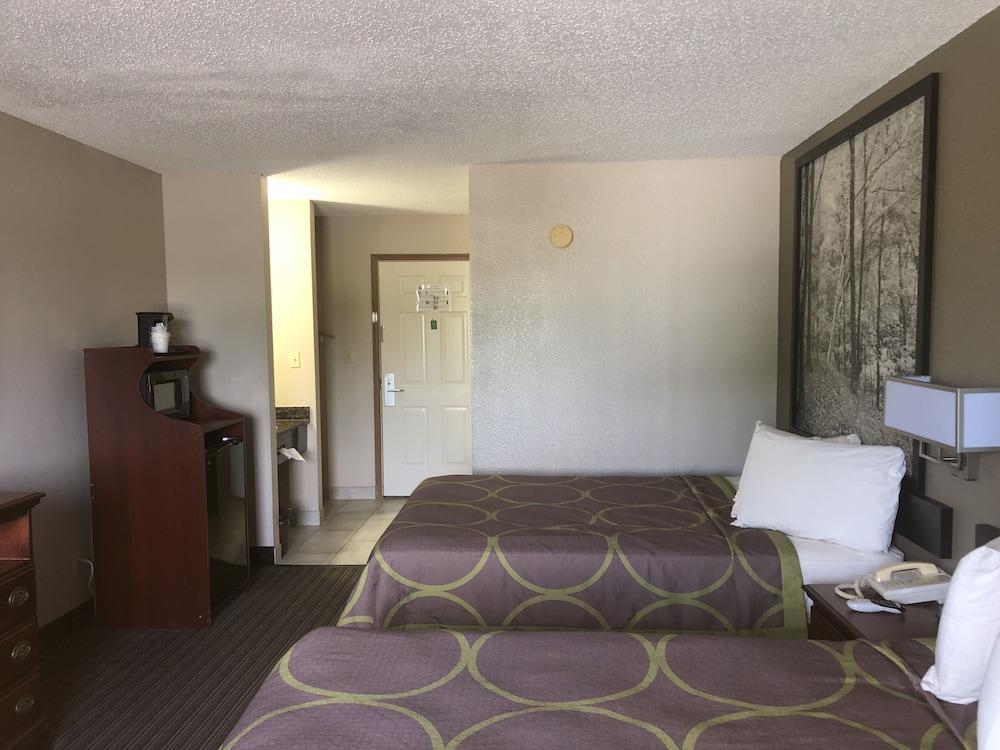 Quality Inn Neosho photo 34