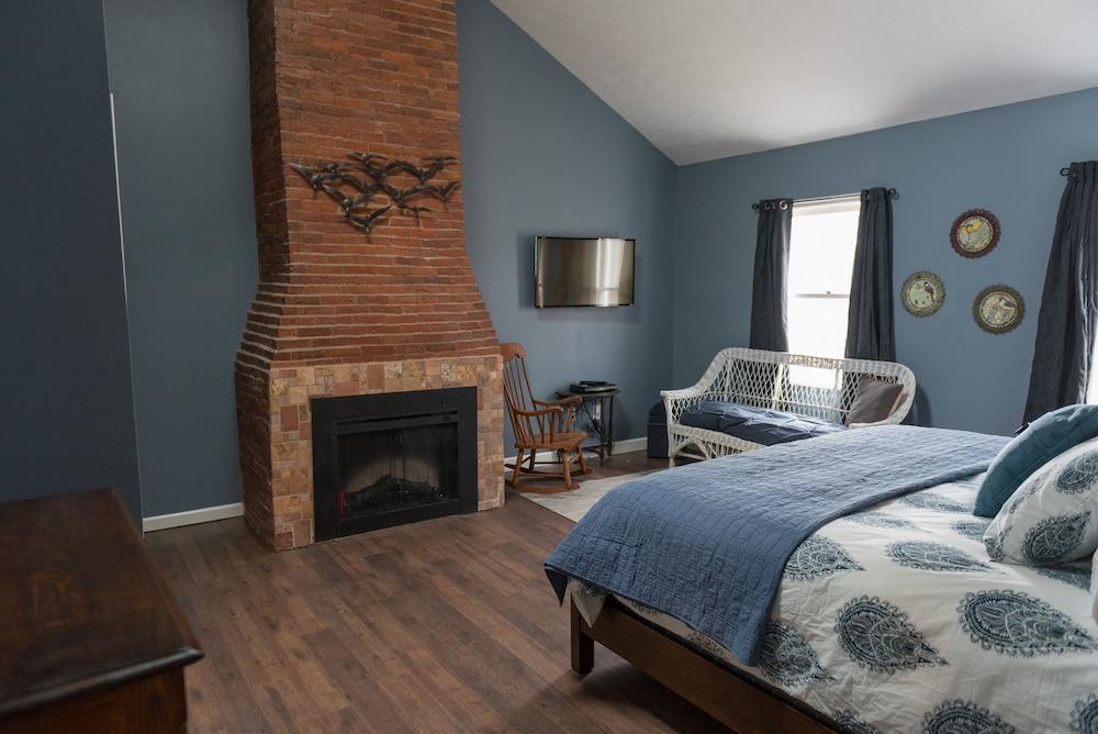 Creekside Inn photo 48