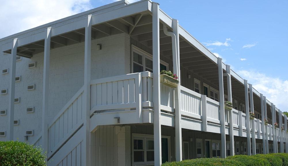 East Hampton House Resort photo 35