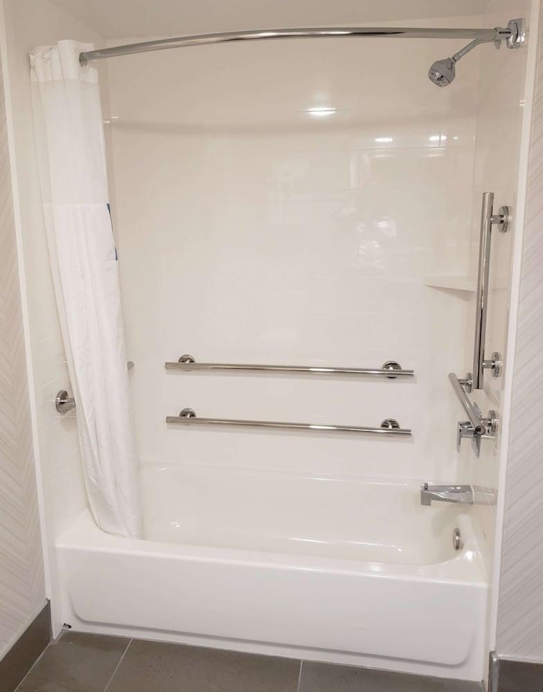 Hampton Inn Johnstown photo 12