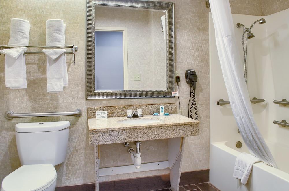 Hometown Inn photo 45