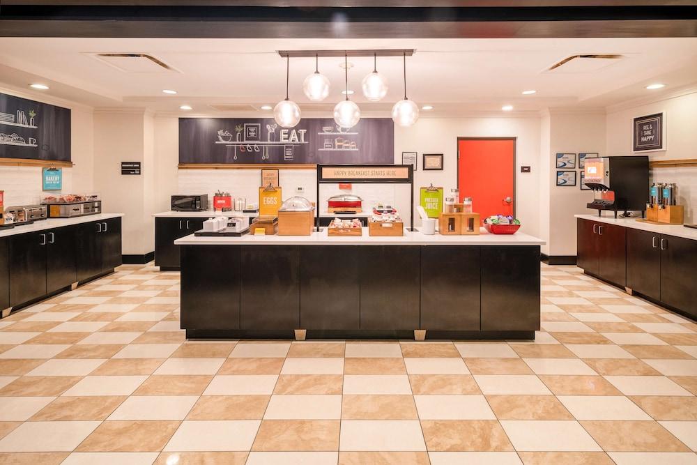 Hampton Inn Covington, GA photo 34