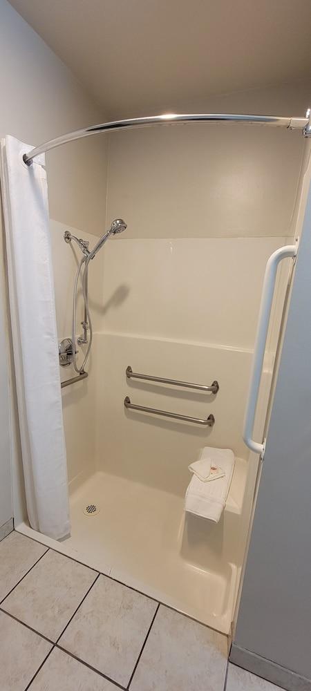 Comfort Inn Yreka I-5 photo 33