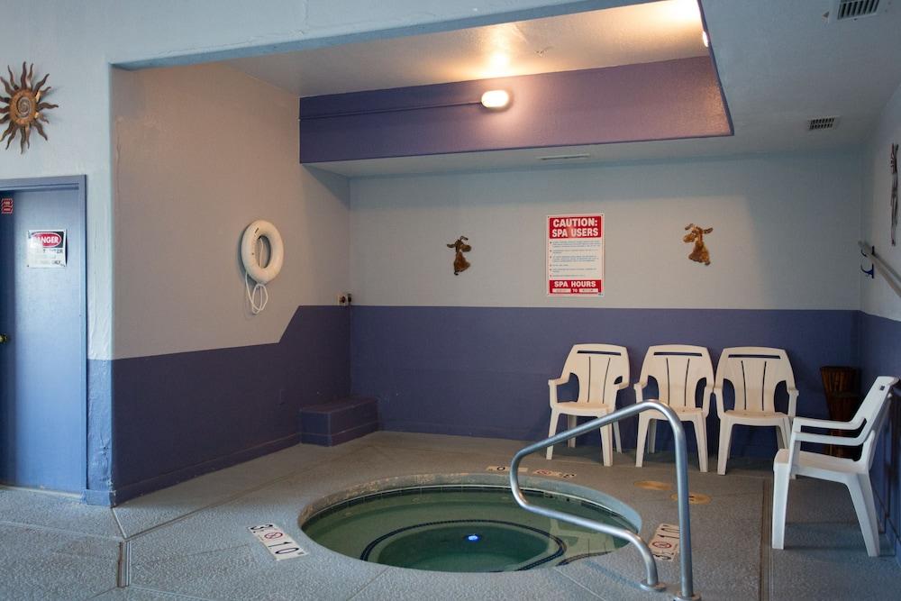 Vagabond Inn Executive - Green Valley photo 20
