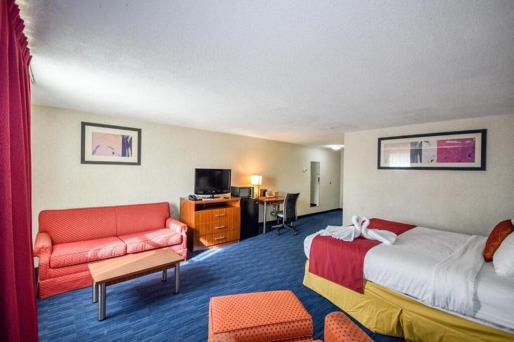 Charles River Inn photo 18