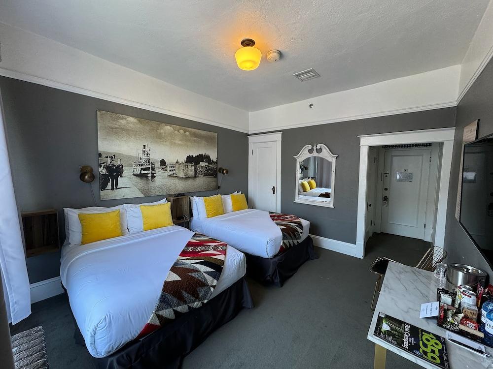 Hood River Hotel photo 16