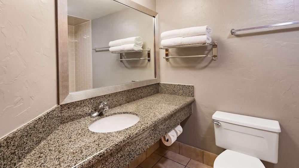 Best Western Ptarmigan Lodge photo 2