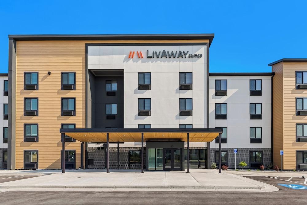 LivAway Suites Phoenix-Surprise photo 2