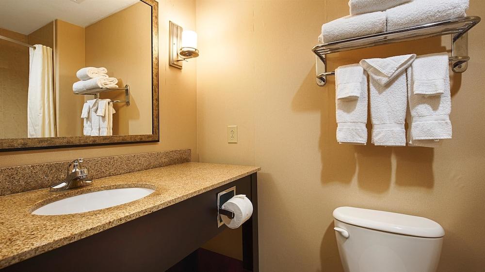 Best Western Plus Goodman Inn & Suites photo 13