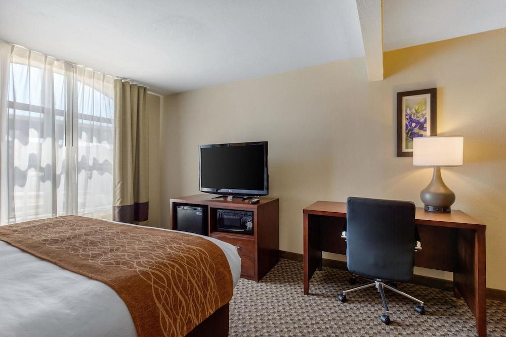 Comfort Inn & Suites SW Houston Sugarland photo 19