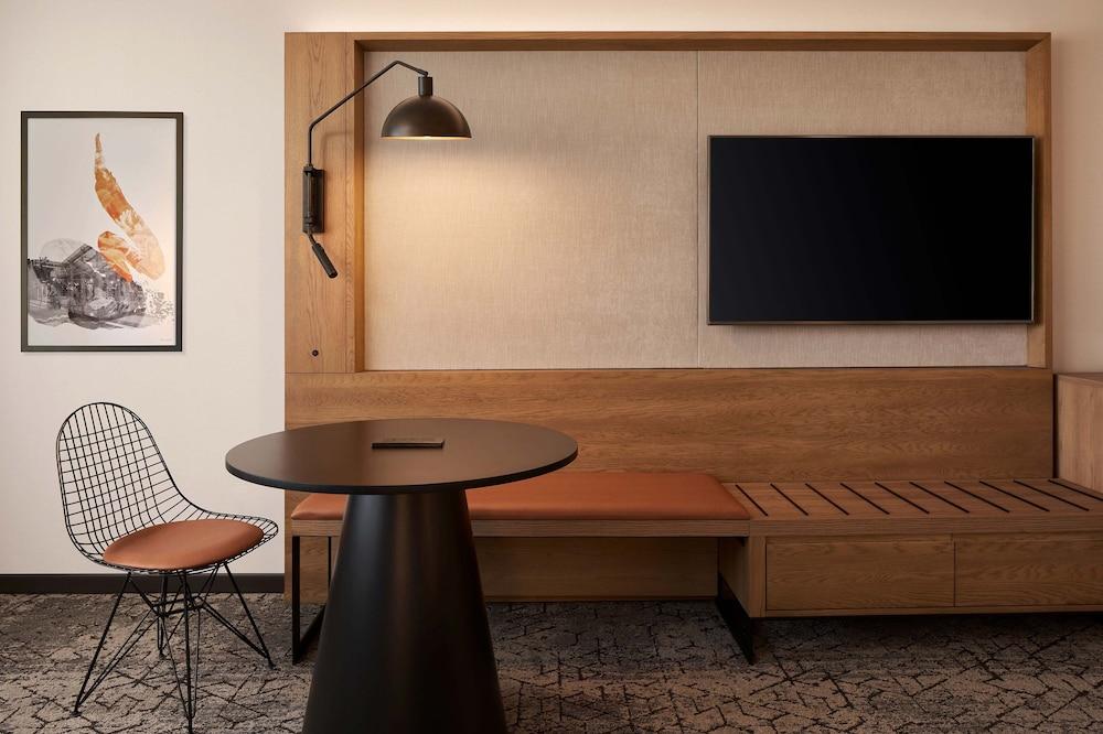Sheraton Reston Hotel photo 13