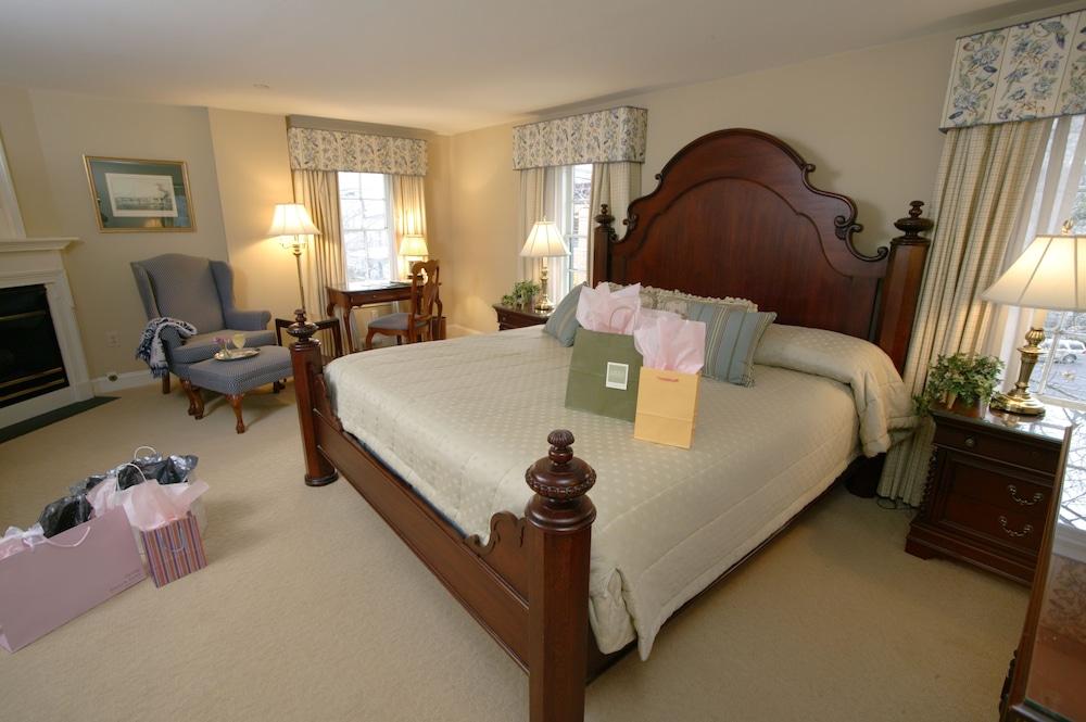 Lambertville House photo 6