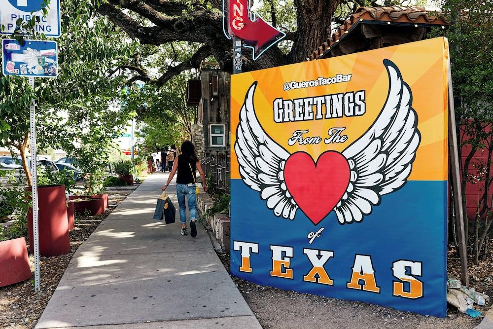Sentral East Austin at 1630 E. Sixth photo 30