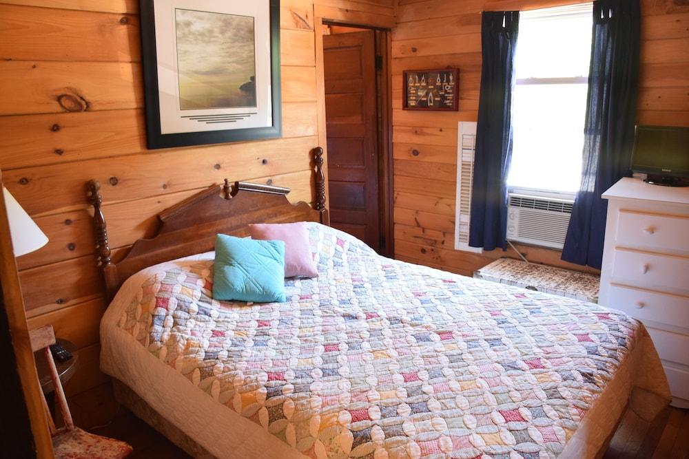 Lake House photo 54