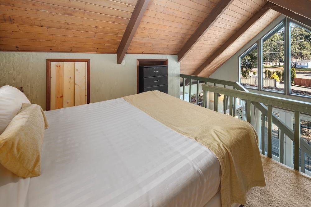 Robinhood Village Resort photo 3