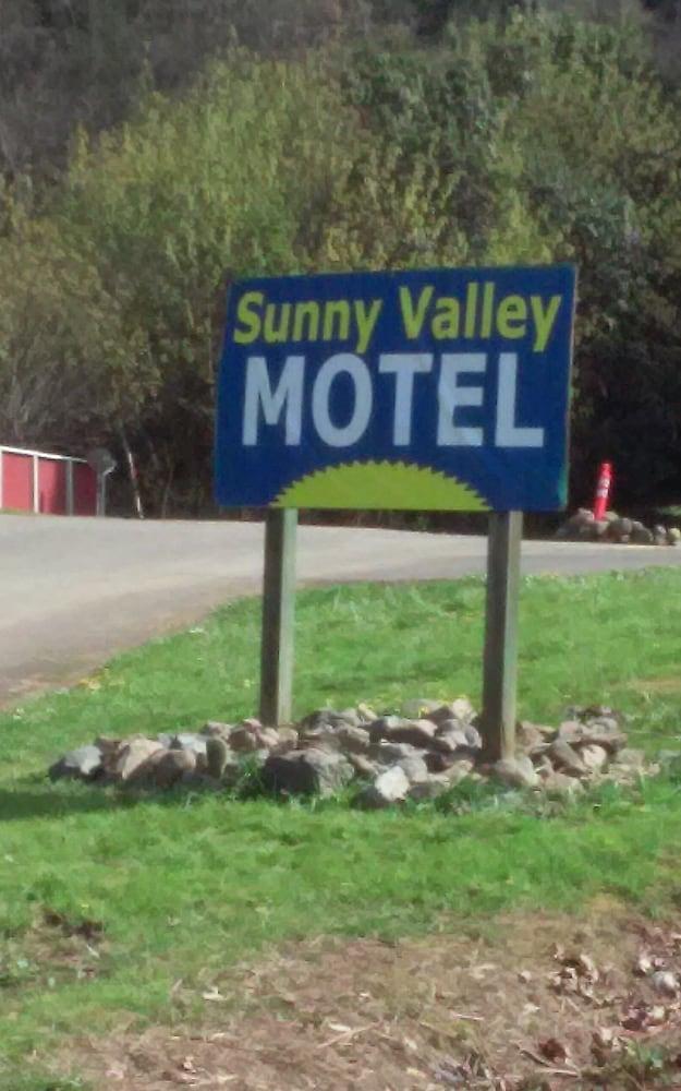 Sunny Valley Motel photo 2