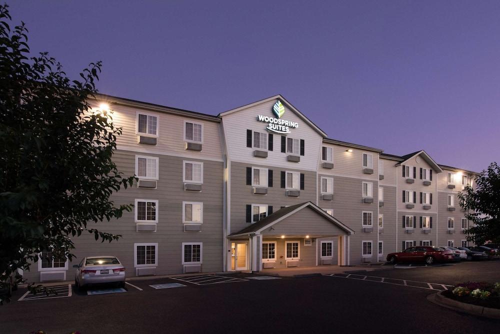 WoodSpring Suites Memphis East I-40 photo 14