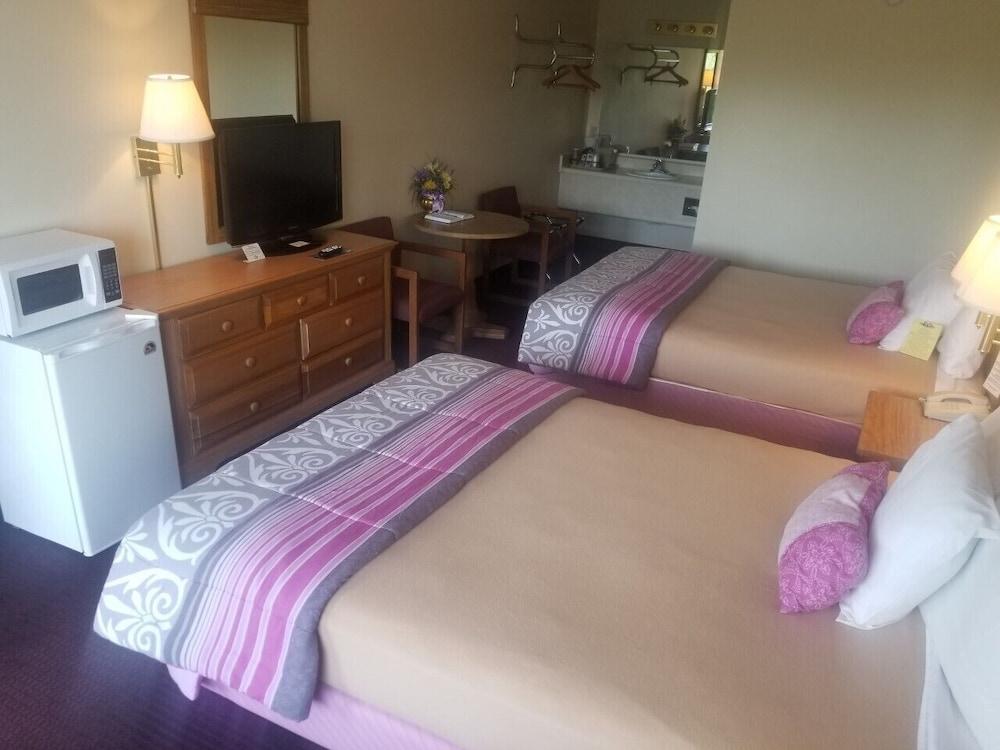 Ozark Valley Inn photo 19