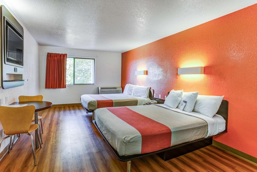 Motel 6 Portland, OR - Tigard West photo 16