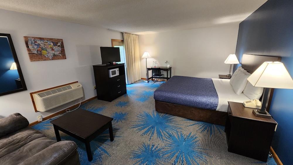 Econo Lodge Lakeshore photo 34