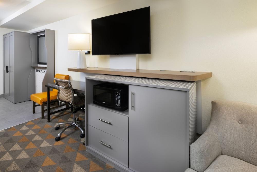 AC Hotel by Marriott Asheville Biltmore Village photo 21