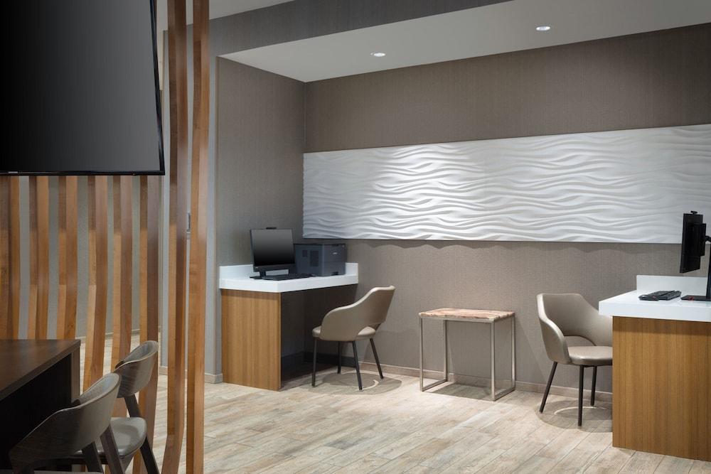 SpringHill Suites by Marriott Orange Beach photo 40