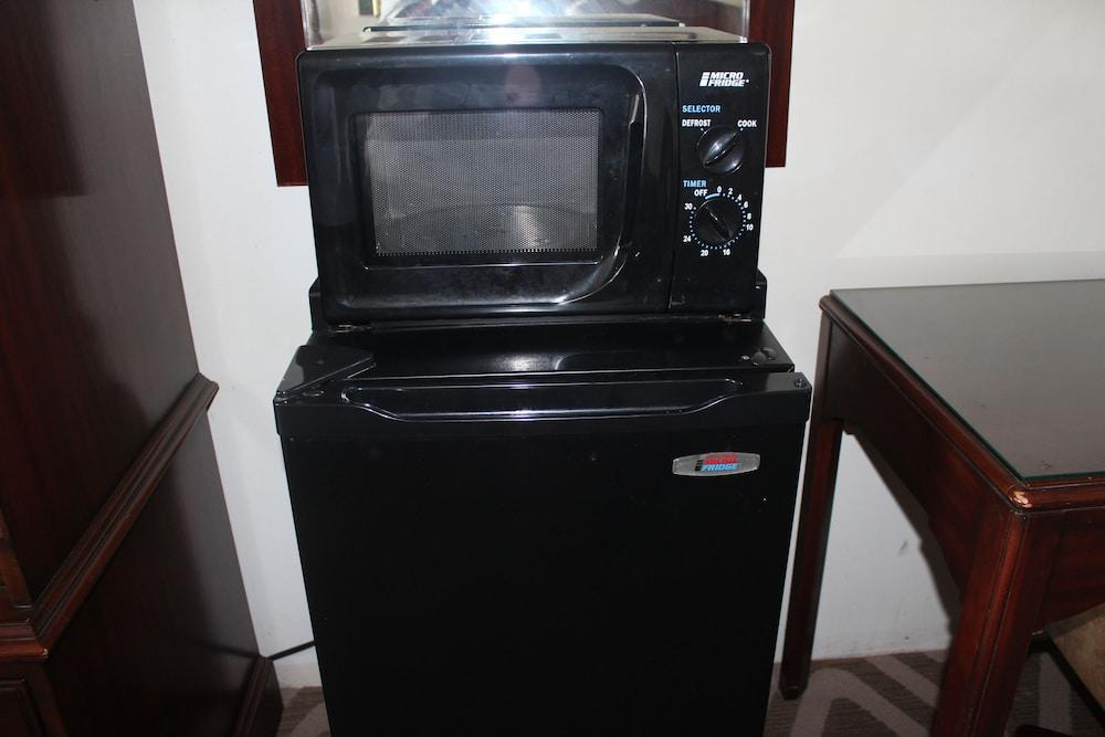 Tourway Inn photo 16