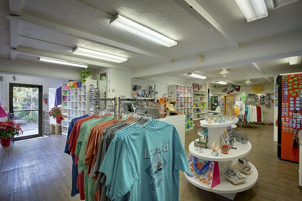 Sandcastle Resort at Lido Beach photo 10