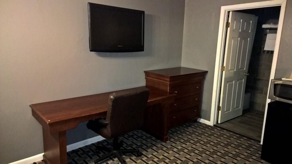 Economy Inn Motel photo 4