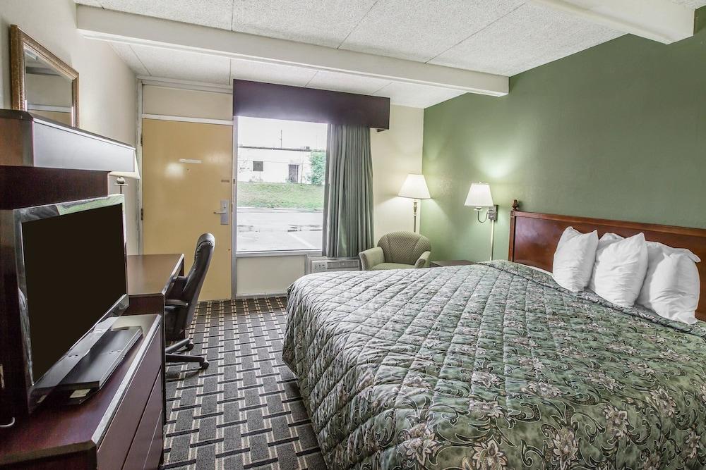 Rodeway Inn Laurens photo 7