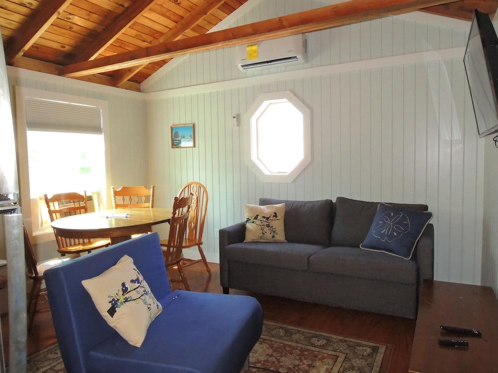 Shorelands Guest Resort and Cottages photo 32