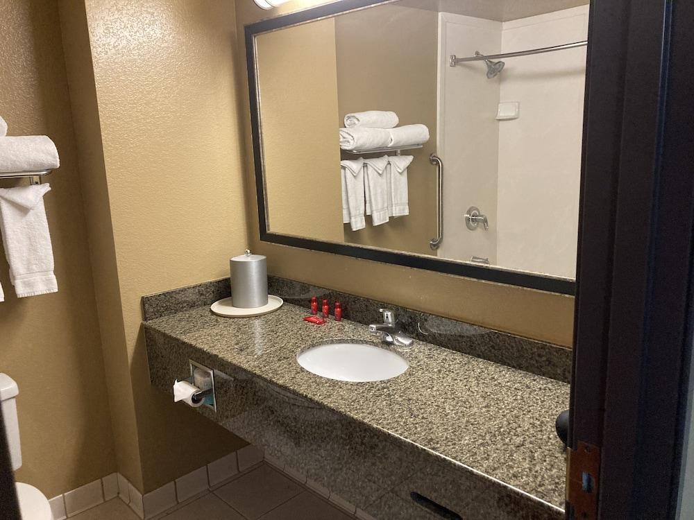 Fairfield by Marriott Inn & Suites Phoenix West Chandler photo 10
