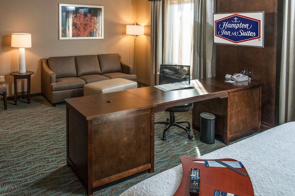 Hampton Inn & Suites Gulfport I-10 photo 35