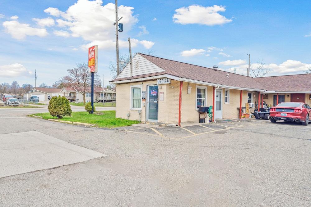 Flint Motel by OYO MI Near I-475 photo 44