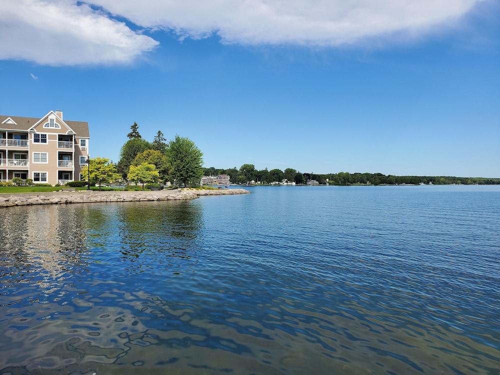 Bridgeport Waterfront Resort photo 83