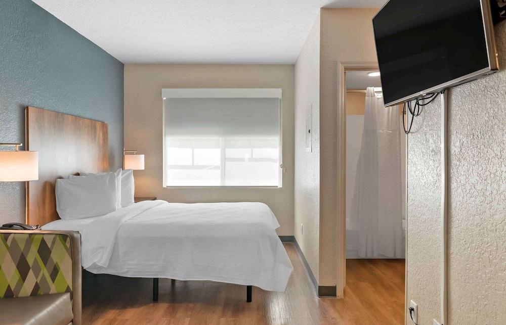 Extended Stay America Premier Suites Ft Lauderdale CypressCk photo 4