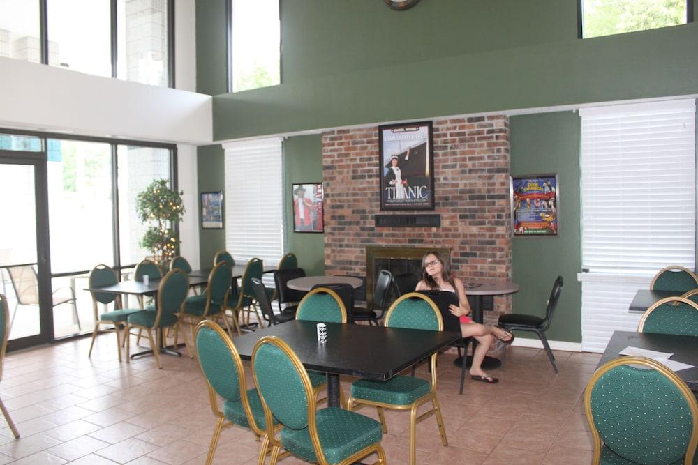 Ozark Valley Inn photo 44